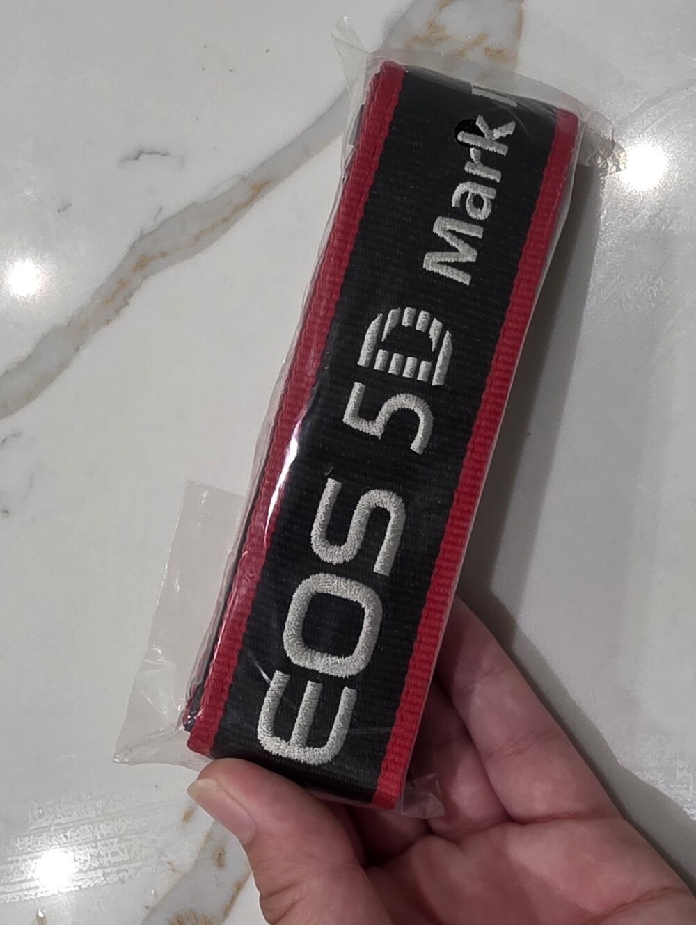 Original Canon EOS 5D Mark IV Strap